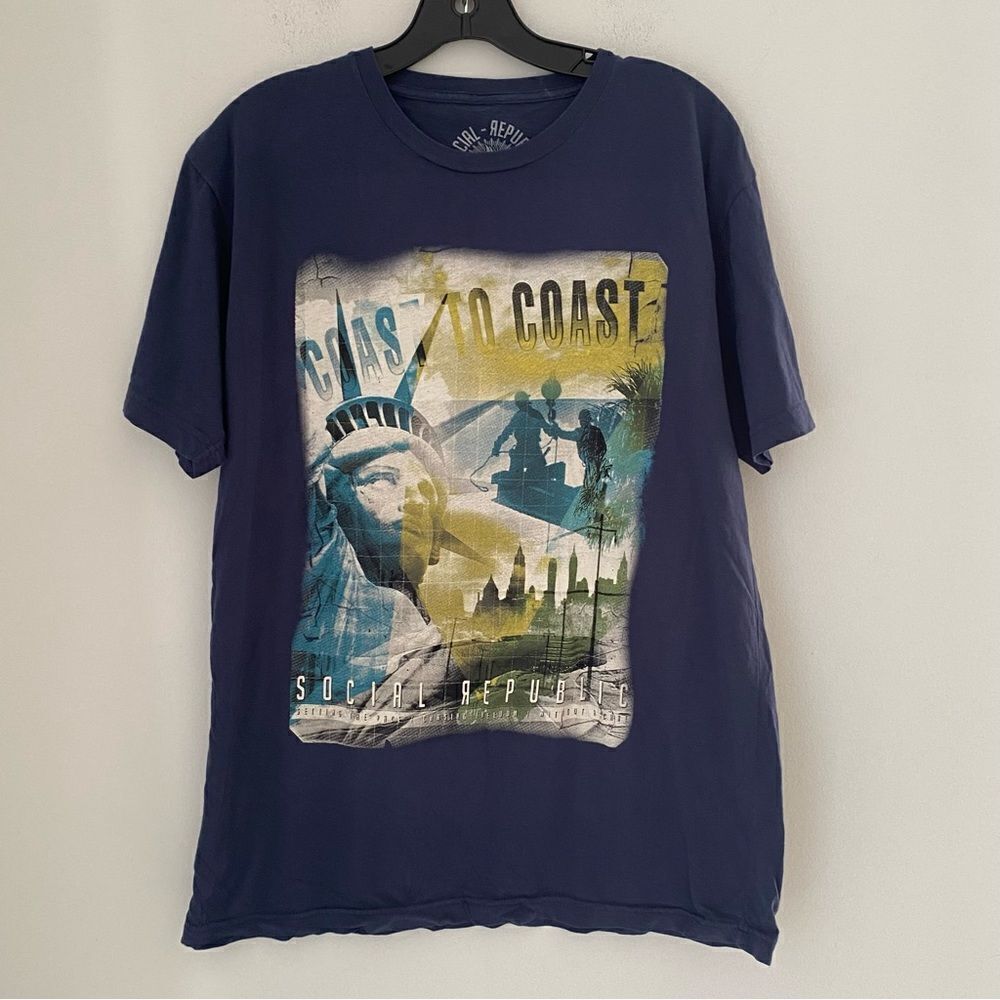 Social Republic Coast to Coast Men’s Crew Neck Graphic T-shirt Indigo Large